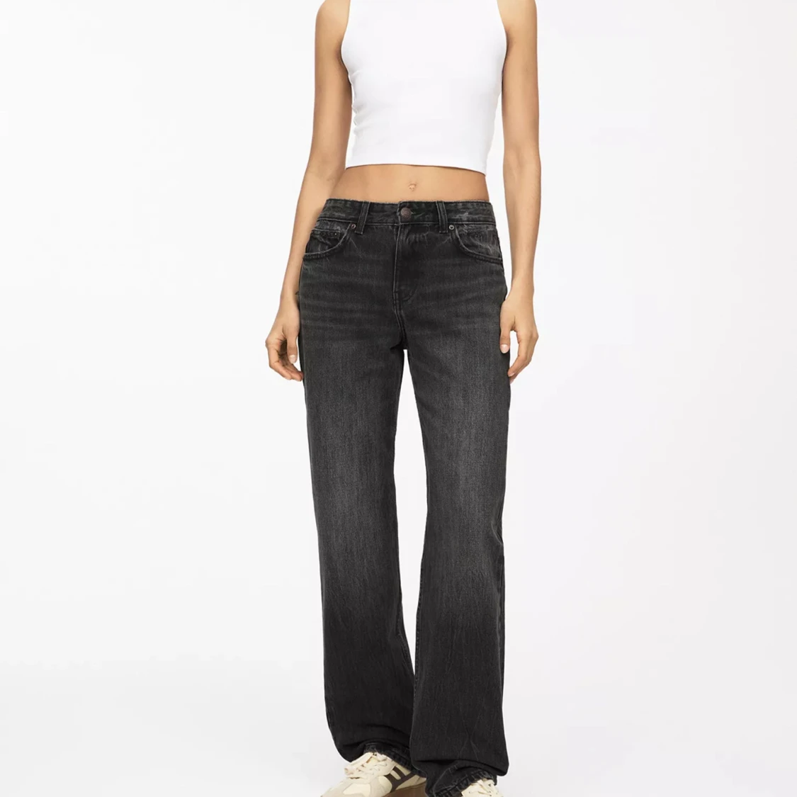 Svarta raka jeans med midwaist - 1