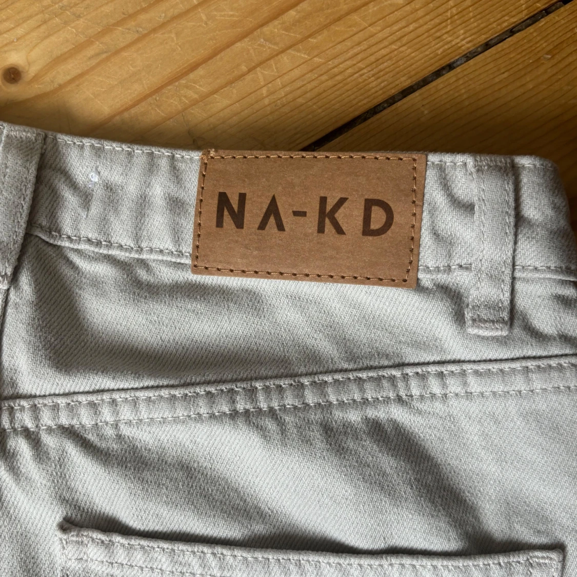 Ljusgråa raka jeans - 3