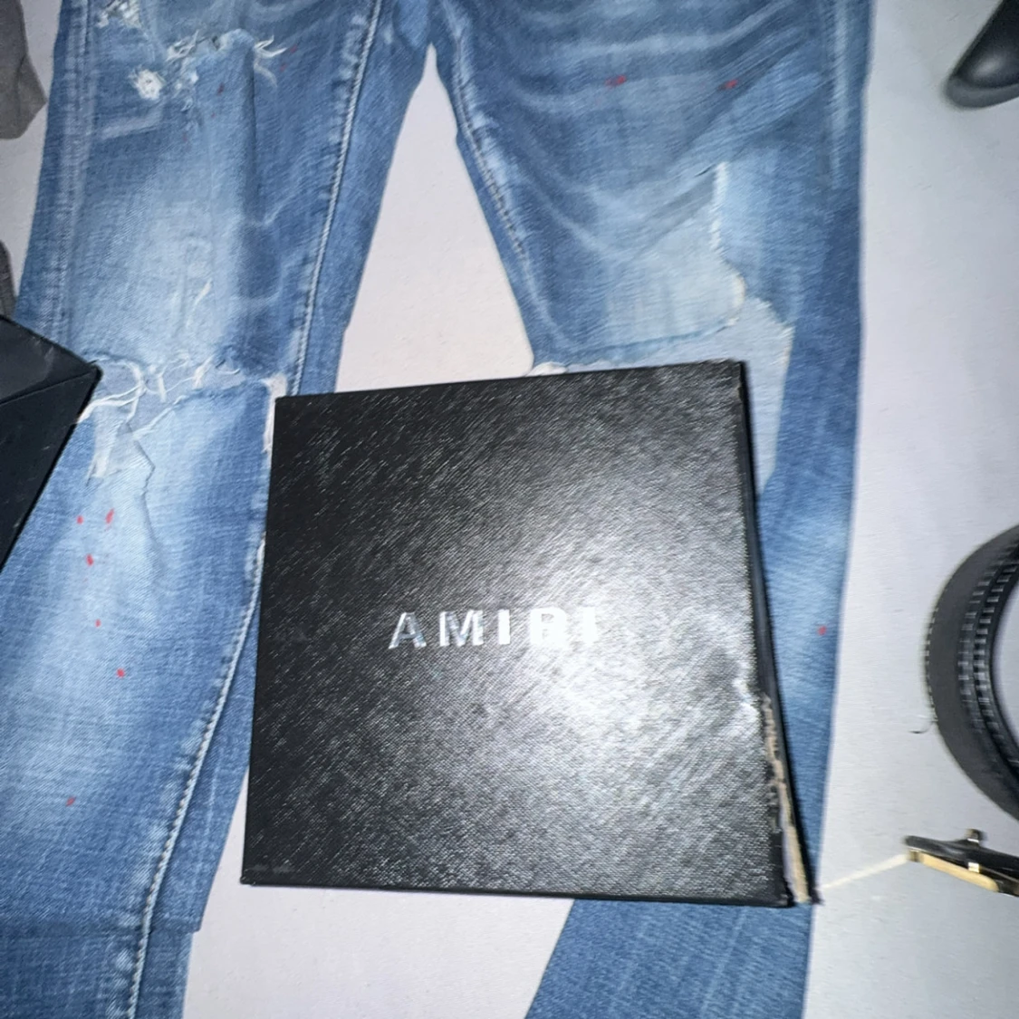 Svart skärp från Amiri med gulddetalj - 2