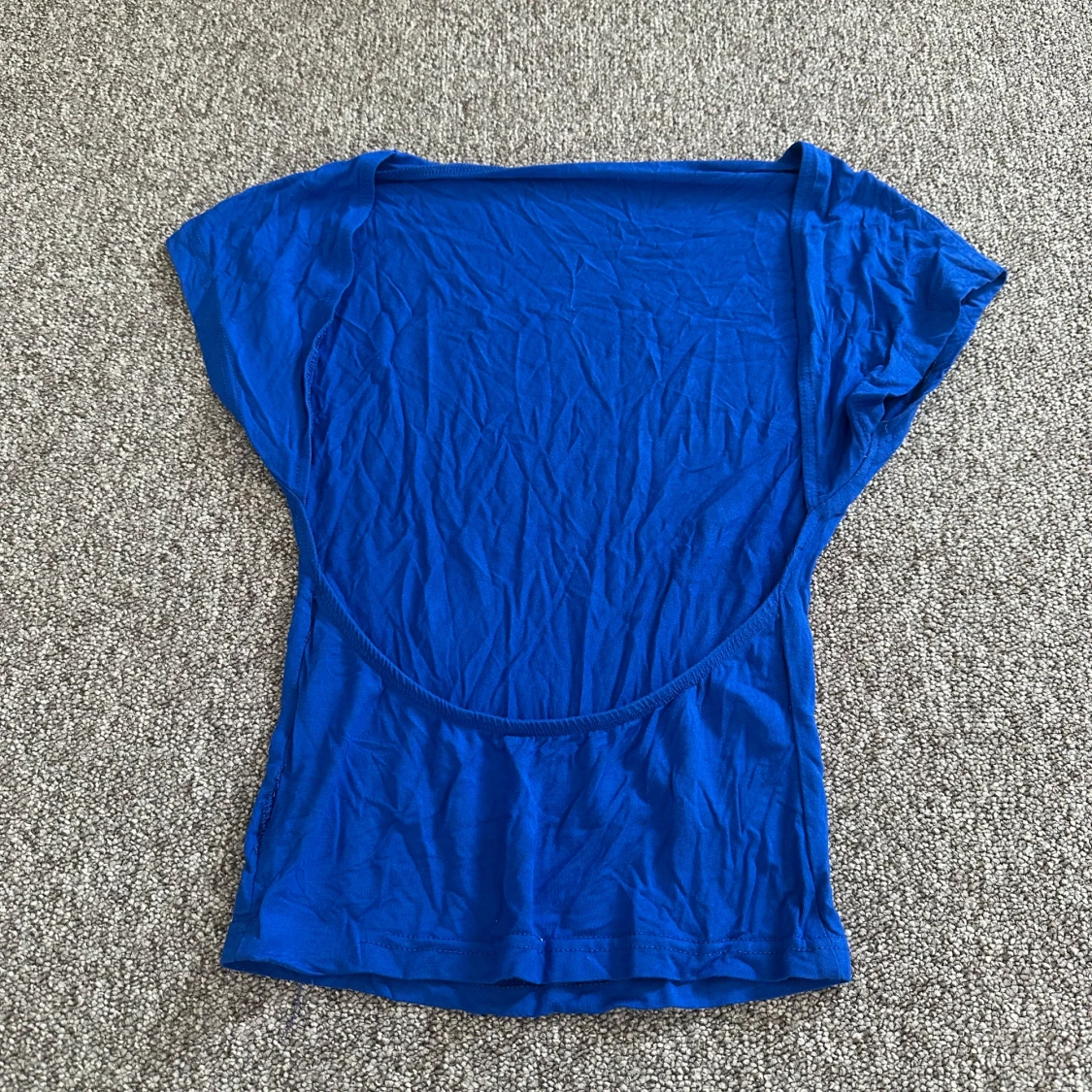 Blå topp med öppen rygg från SHEIN - 1