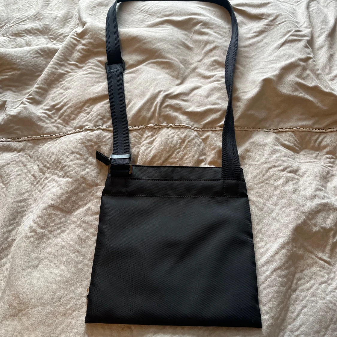 Svart axelväska från BOSS - 1