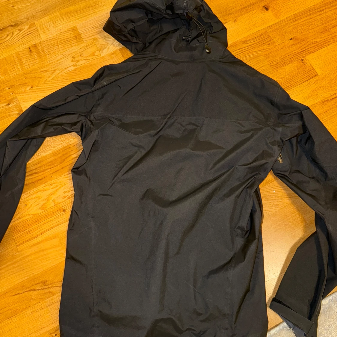 Svart vindjacka från Arc'teryx S - 1