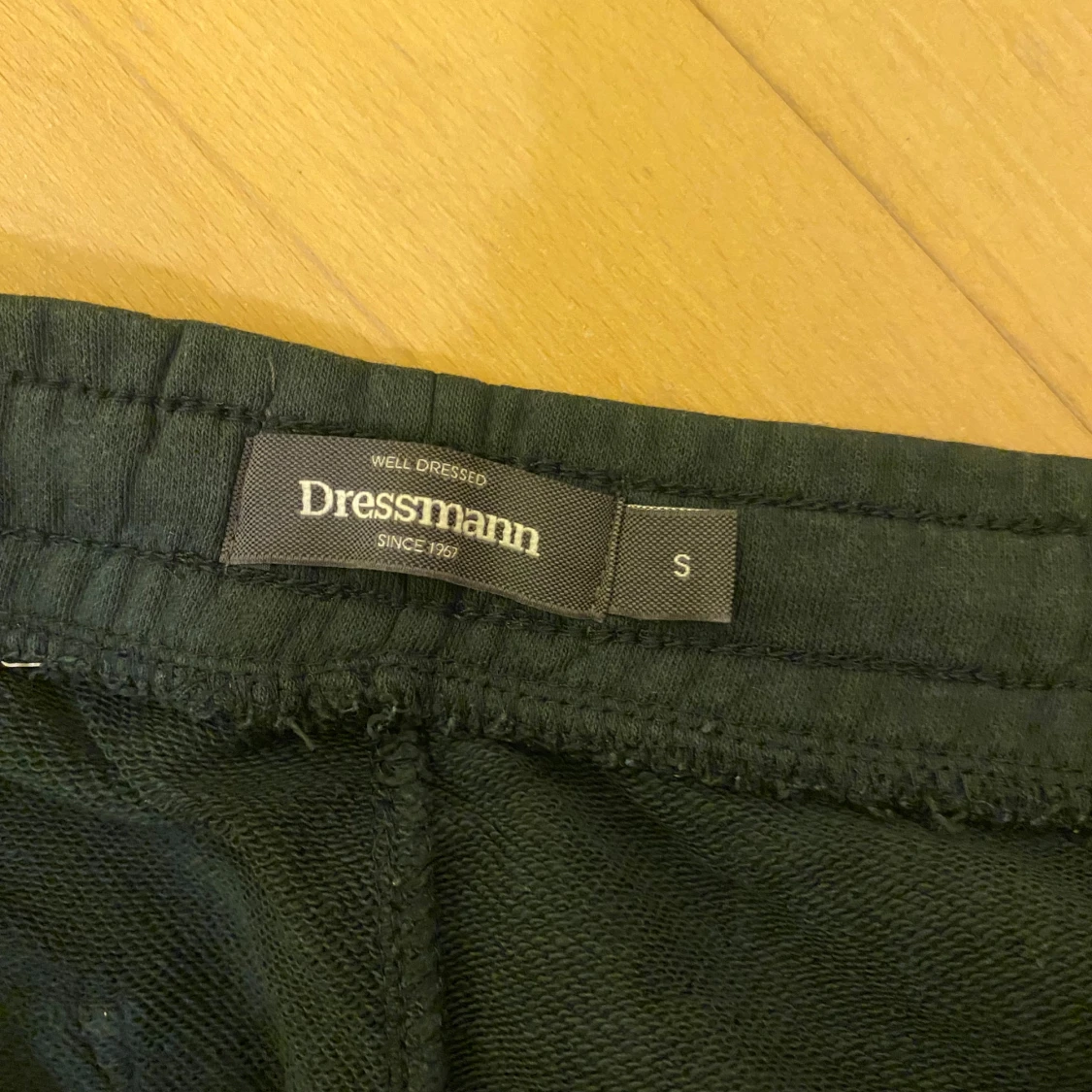 Mörkgröna mjukisbyxor Dressmann S - 3