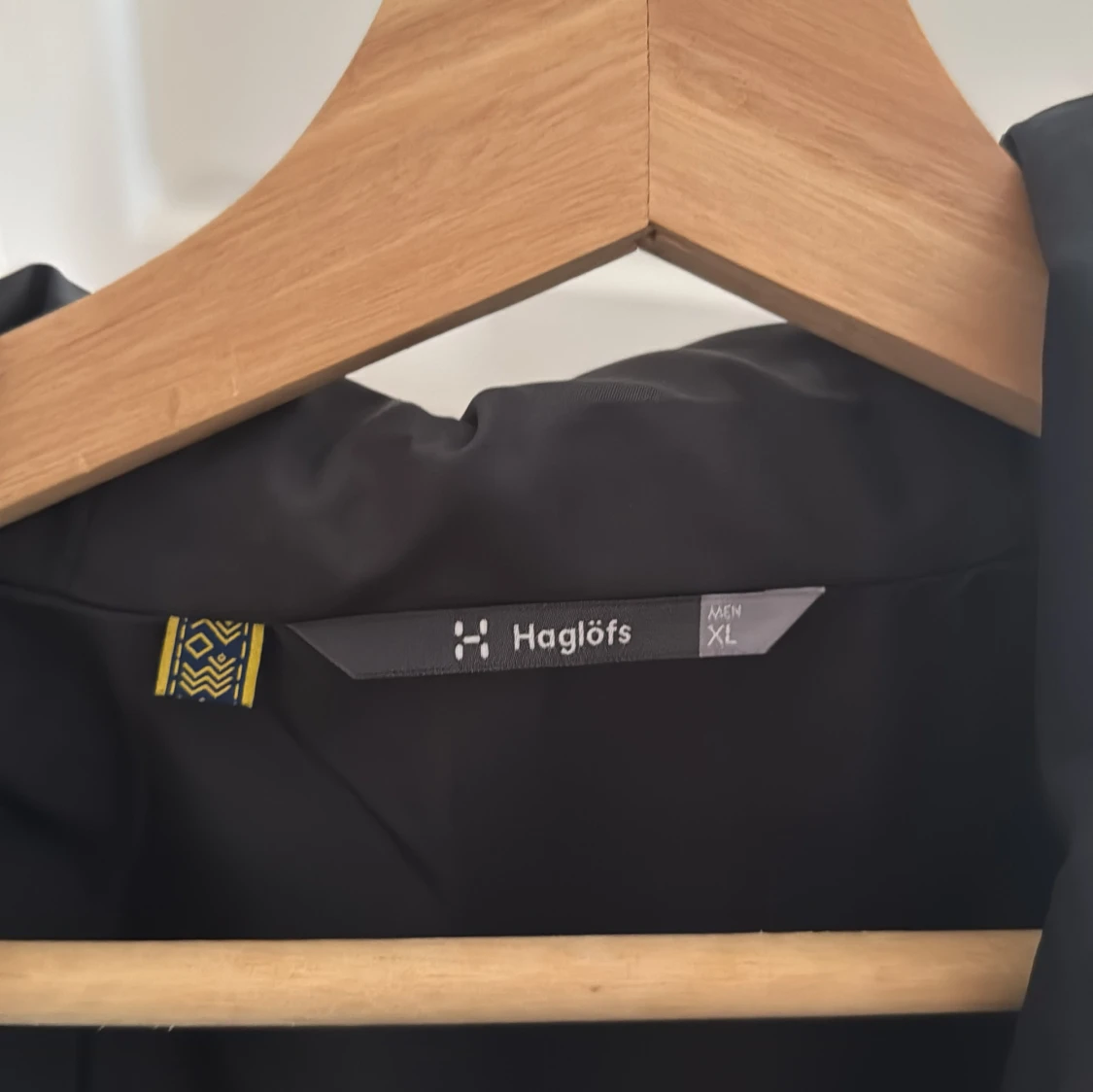 Svart vindjacka från Haglöfs - 3