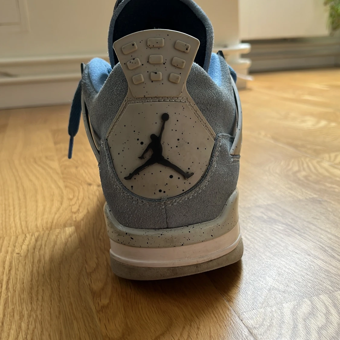 Nike air Jordan 4 university blue  - 2