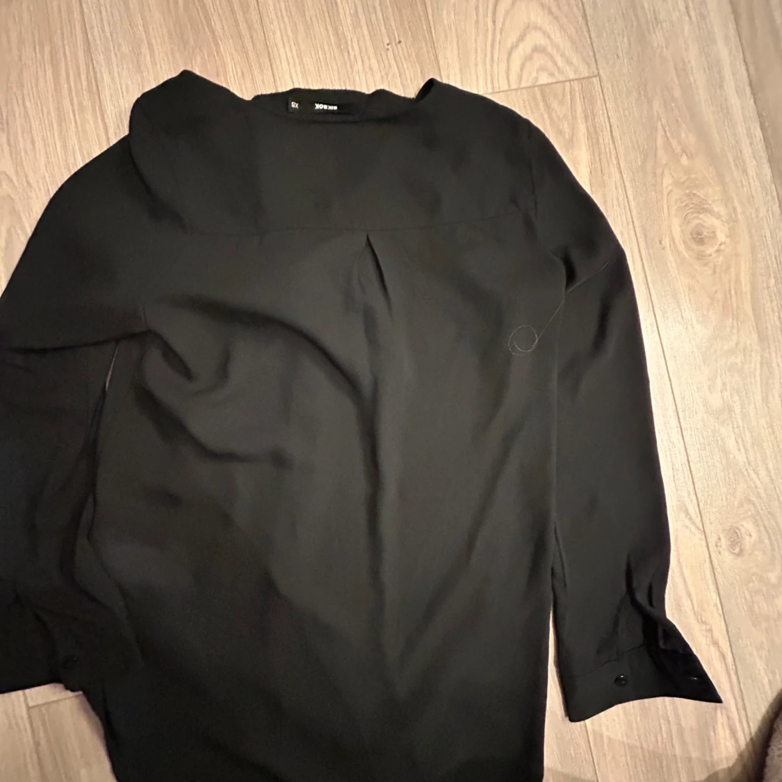 Svart blus från BikBok - 1