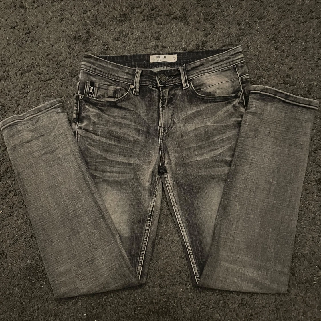 Grå slim jeans från deluxe  - 3