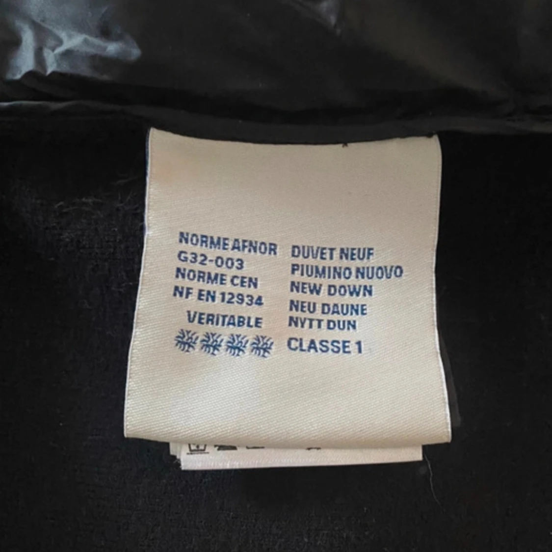 Svart cardigan från Moncler (pris kan diskuteras)  - 3