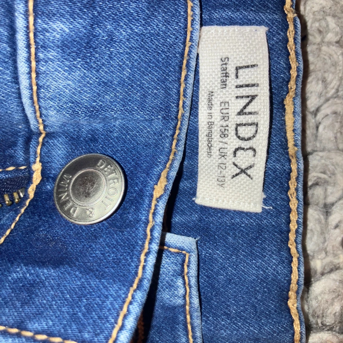 Blå jeansshorts från Lindex - 1