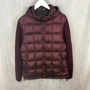 Massimo dutti cardigan  - Fint skick! Modellen är 185 och bär L passar bättre M