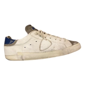 Philppe model  - Riktigt snygga philppe model skor i bra skick. Box medföljer. (Bara att fråga efter mer bilder). Tveka inte att fråga vid minsta fundering.