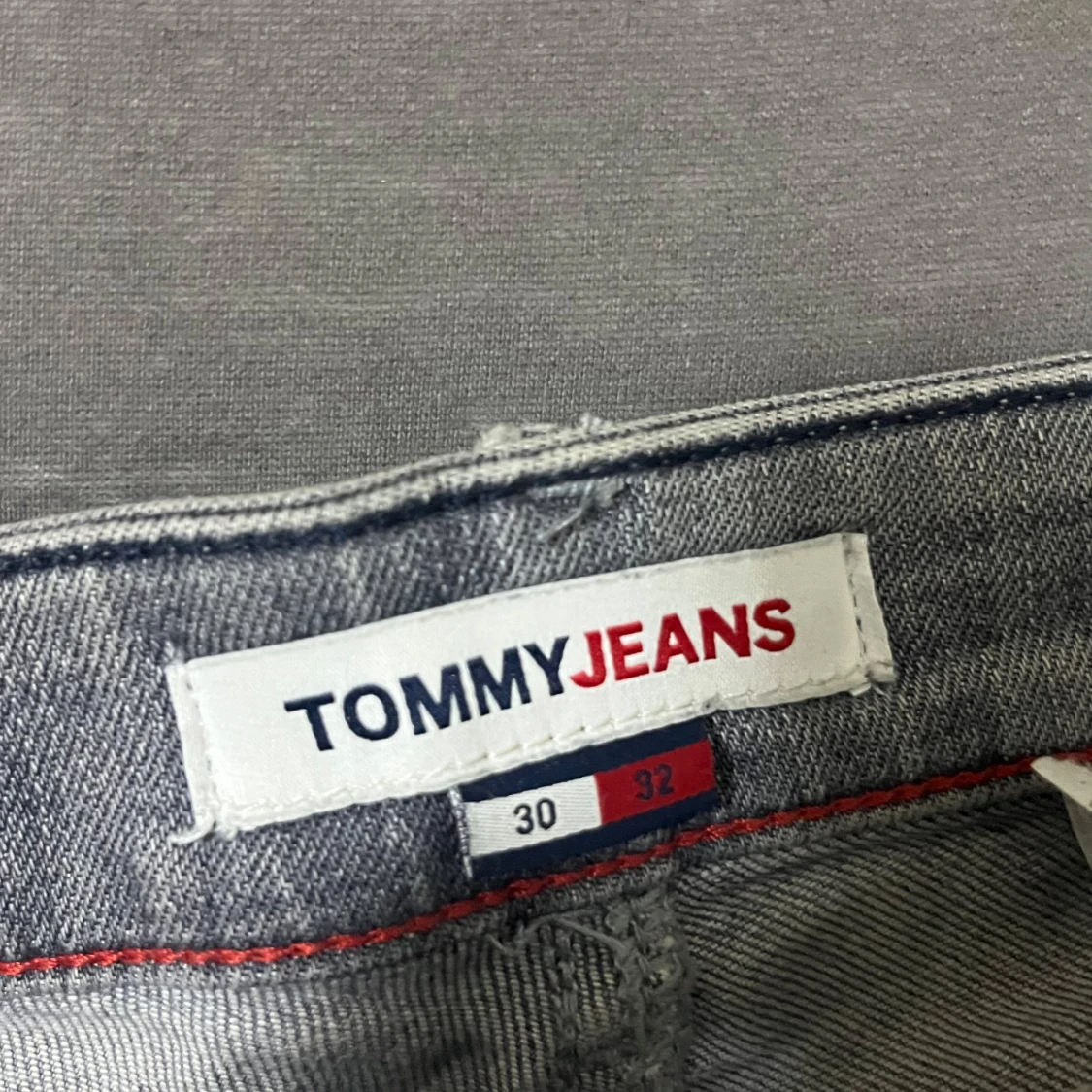 Grå jeans från Tommy Jeans - 2