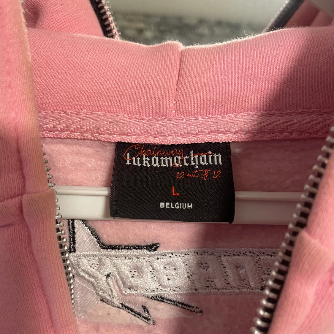 Rosa hoodie från Lukamachain - 3
