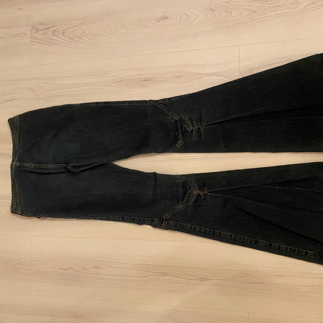 Svarta bootcut jeans med dragkedja - 1