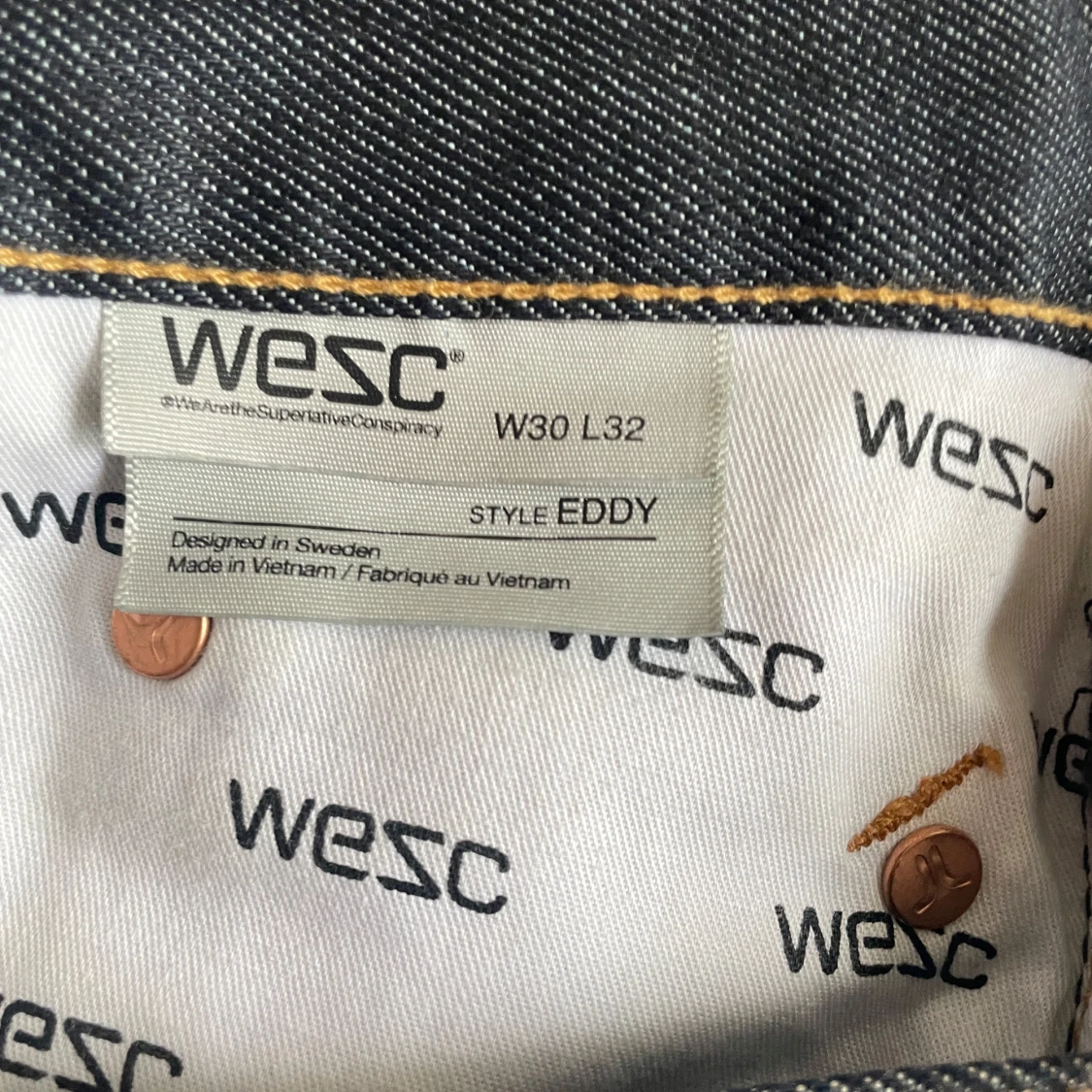 Mörkblå jeansbyxor från WESC - 3