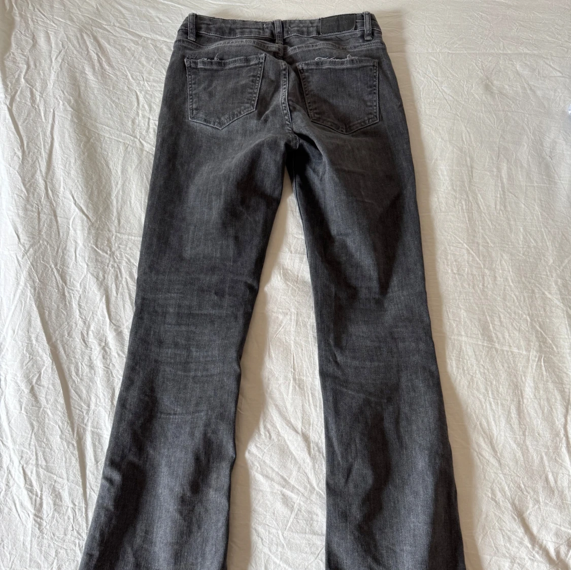 Mörkgrå lågmidjade bootcut jeans - 2