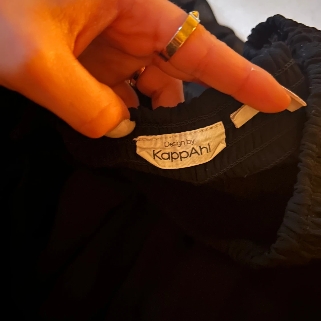 Svart volangkjol från KappAhl - 1