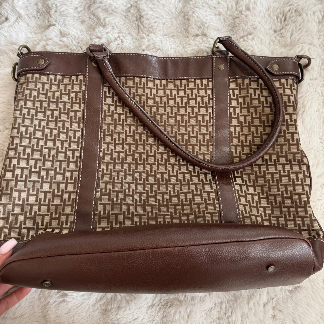 Brun Väska från Tommy Hilfiger - 3