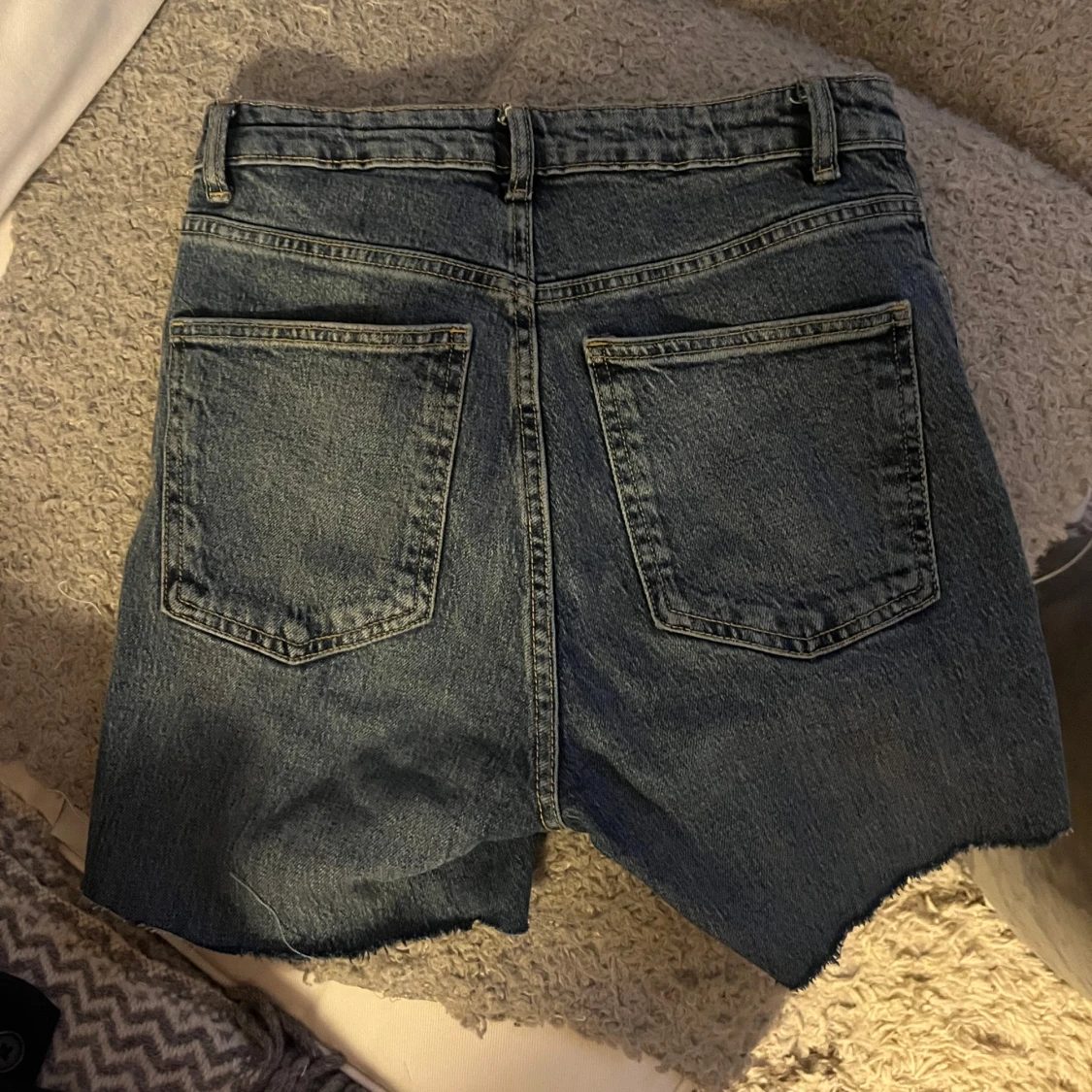 Mörkblå jeansshorts från Zara - 2