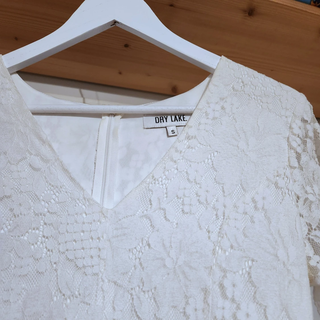 Vit spetsklänning från Dry Lake - 2