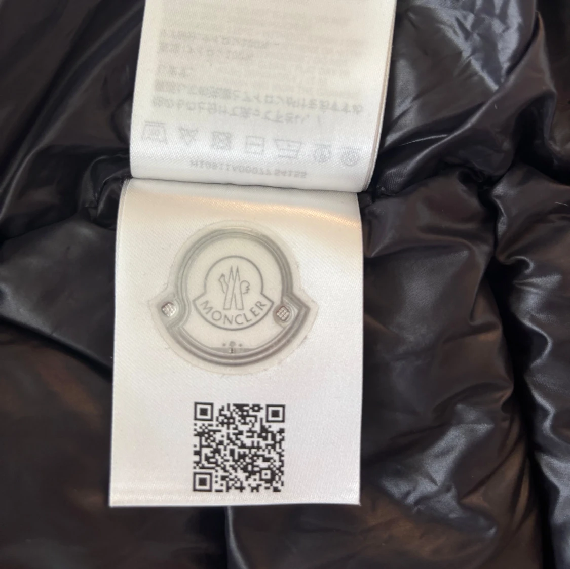 Svart dunväst från Moncler - 1