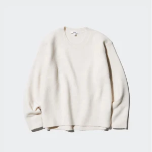 Krämvit stickad tröja  - Supermjuk stickad tröja från uniqlo, pris kan diskuteras ❣️