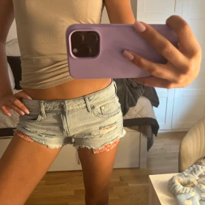Snygga jeansshorts  - Super snygga men tyvärr för liten för mig nu 💕💕🥲