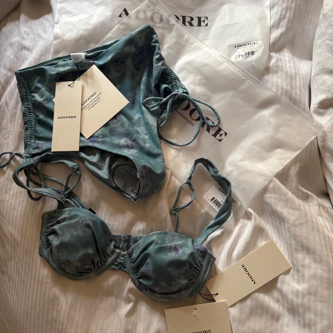 Blommig blå bikini från Adoore - 1