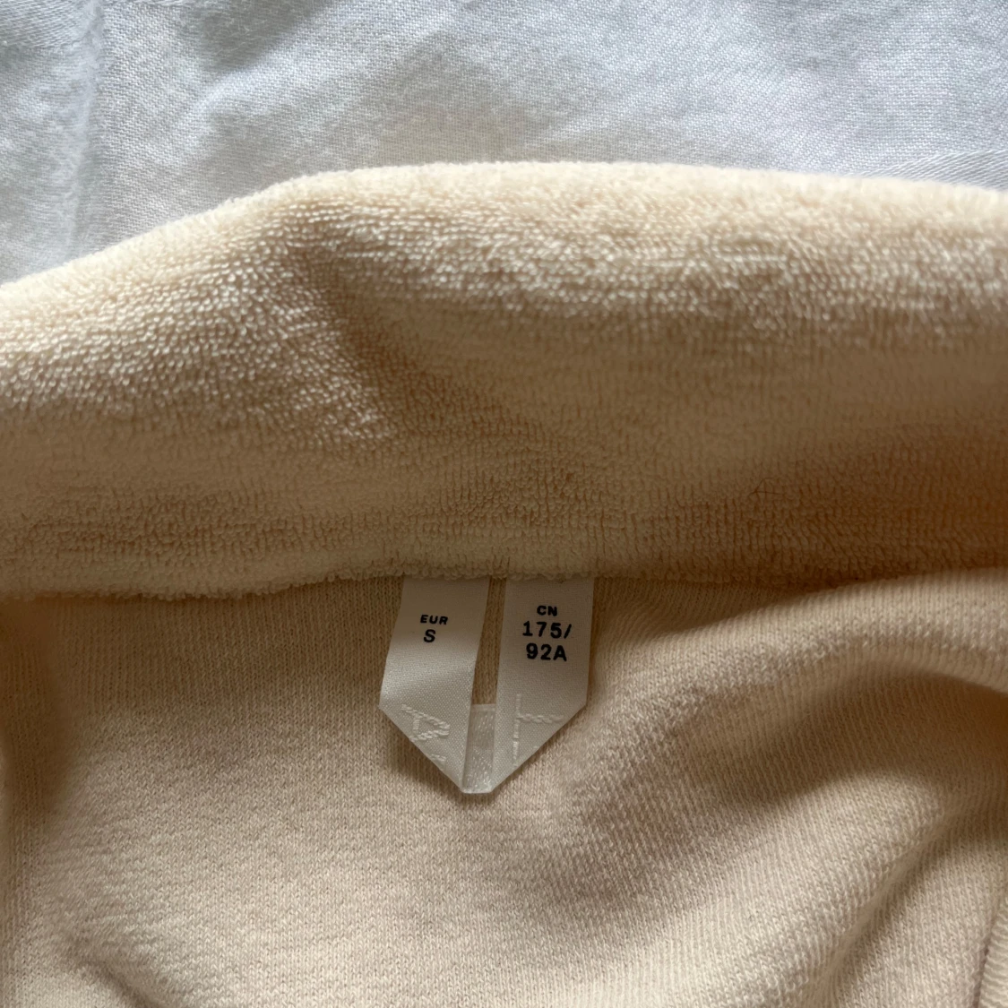 Beige pikétröja i frotté, stl S - 2