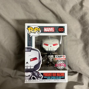 Funko POP! - Punisher War Machine (special edition)  - Funko POP! figur - Punisher War Machiene Special Edition - till salu! Denna "collectible" är en samlarfigur från Marvels-serie. Köpt på Hemmakväll för 500kr. Oöppnad! Hör av er om ni undrar något 🥰
