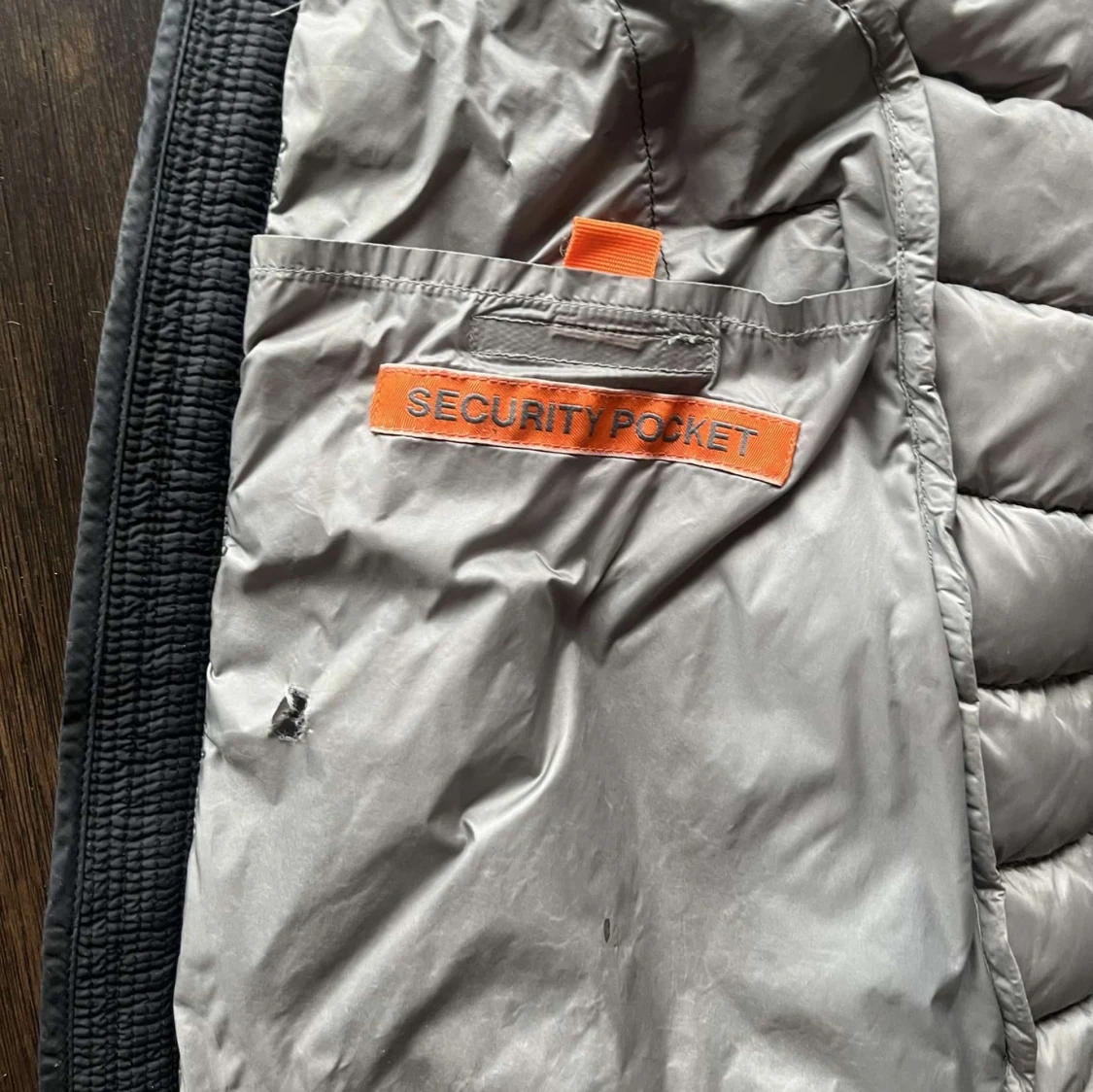 Svart dunväst från Parajumpers - 4