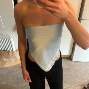 Scarf topp - Scarf topp från Nakd, aldrig använd.