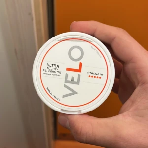 Gammla Mighty Dosan! - En riktig stilren artefakt inom svensk historia. Då det är en gammal design och inte finns längre så ligger priset ganska högt.