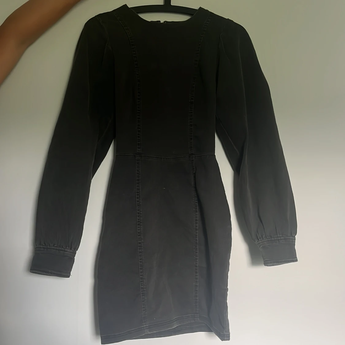 Svart kort klänning från Divided H&M