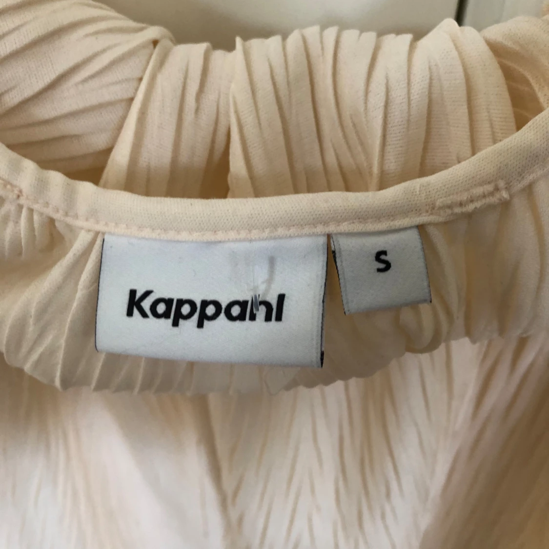 Ljusbeige klänning från Kappahl - 2