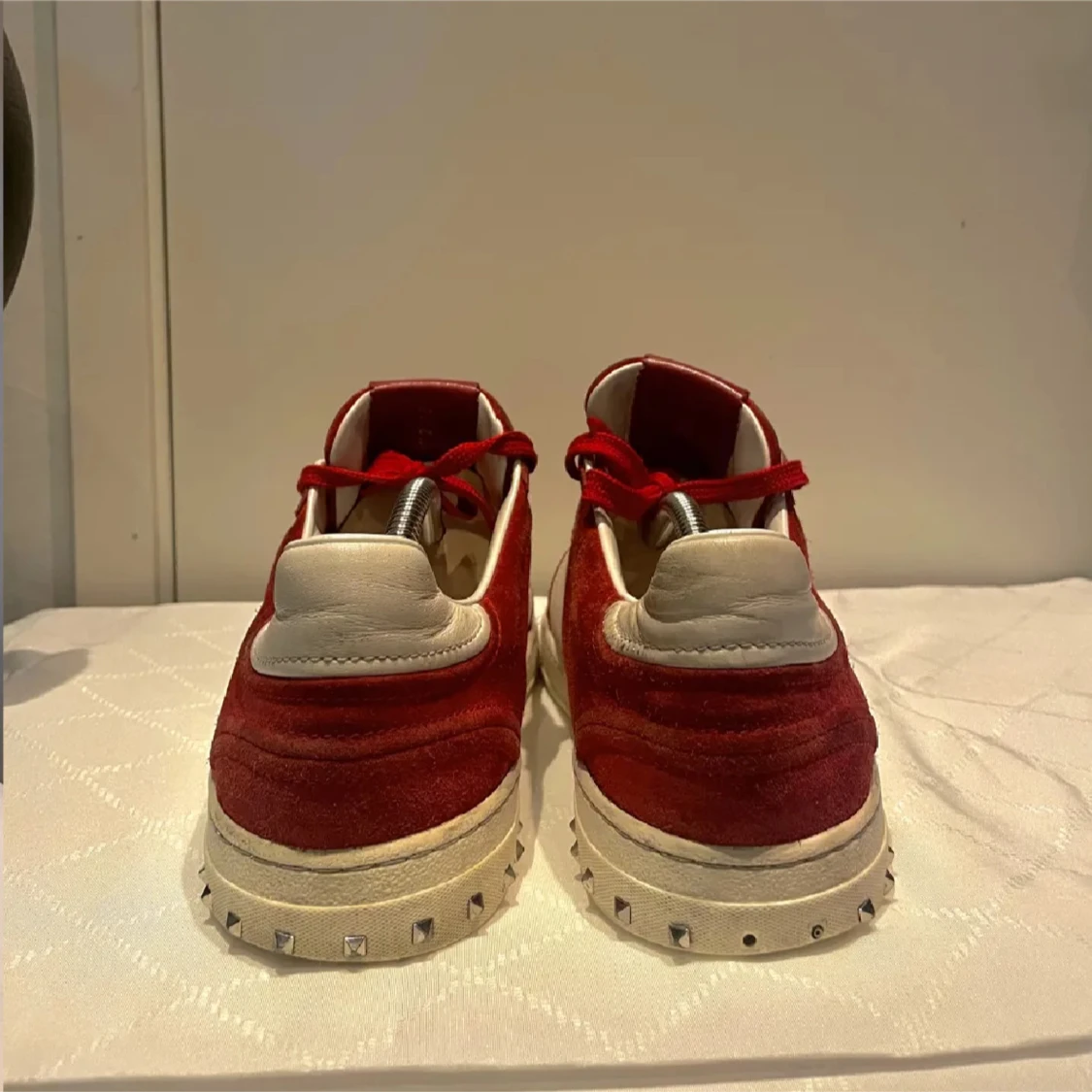 Röda Valentino Flycrews i 45 - 1