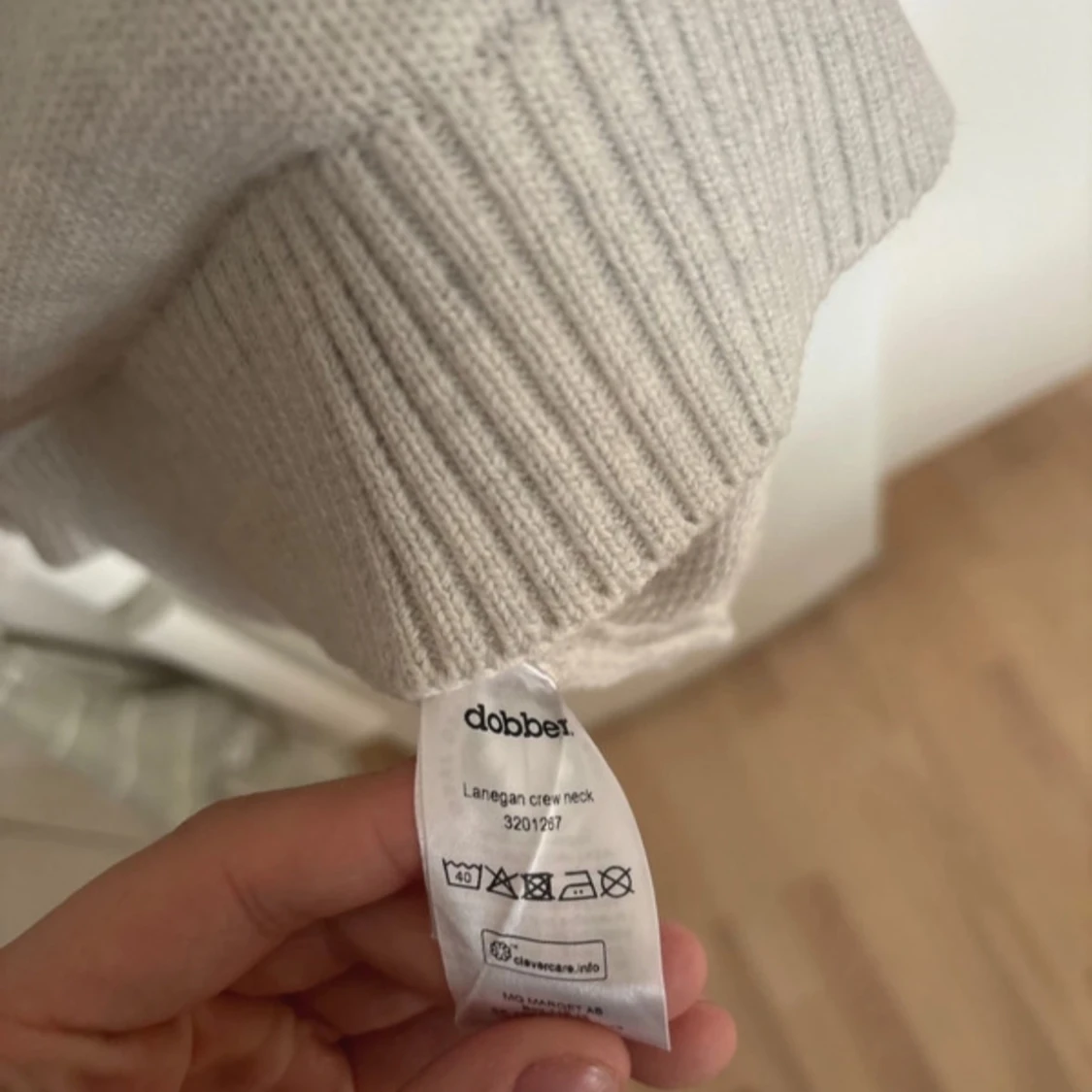 Beige stickad tröja från Dobber - 2