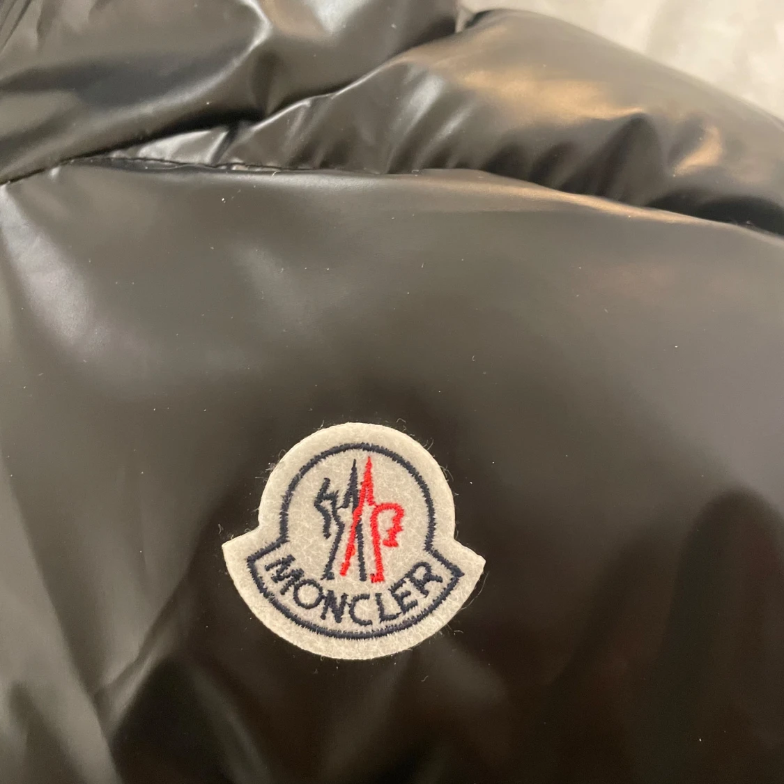 Svart dunväst från Moncler - 4