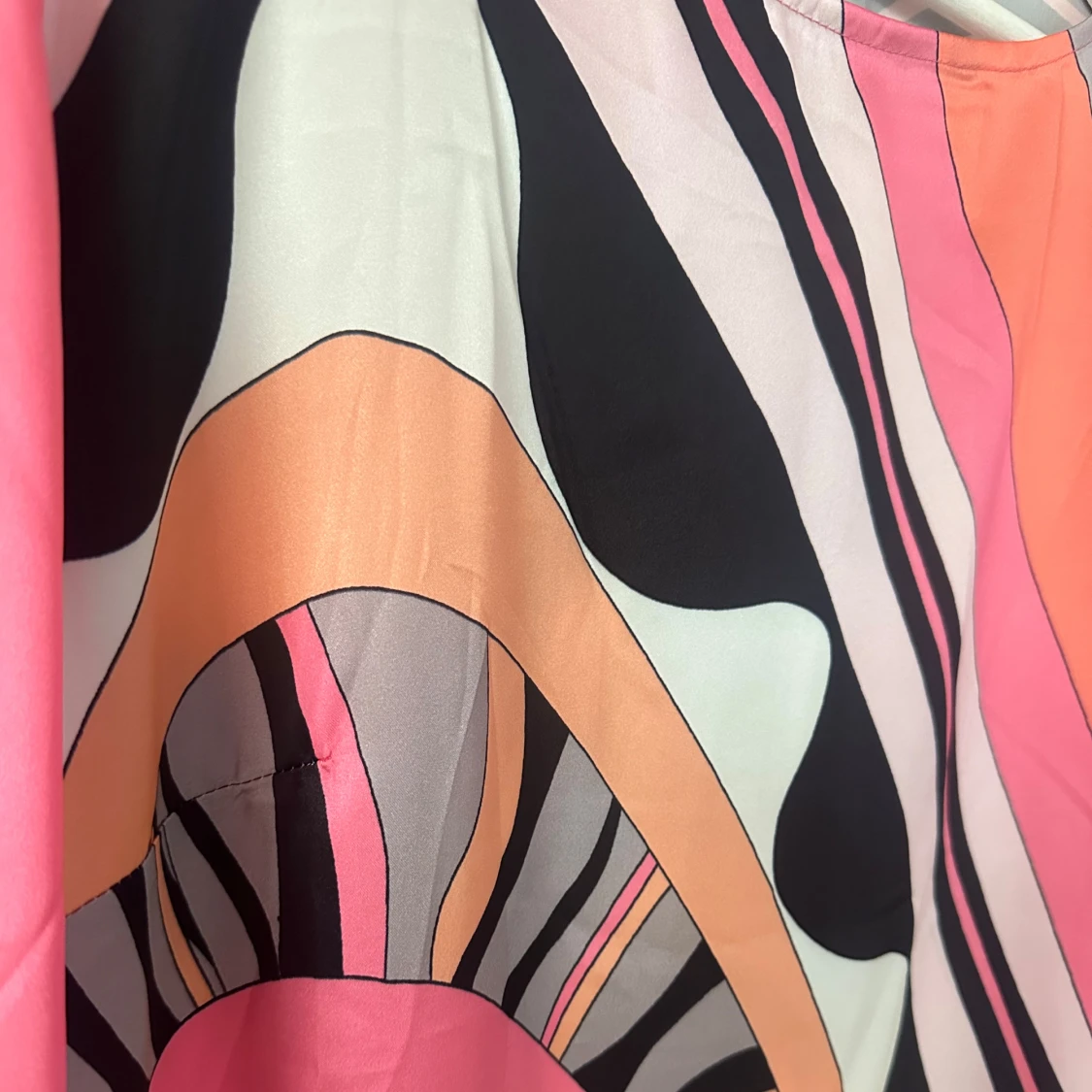 Färgglad mönstrad klänning - 1