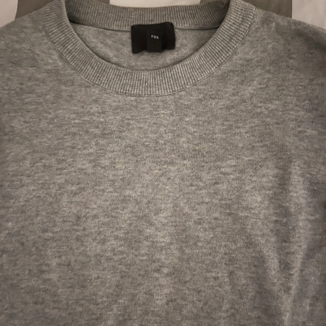 Grå tröja från hm - 1