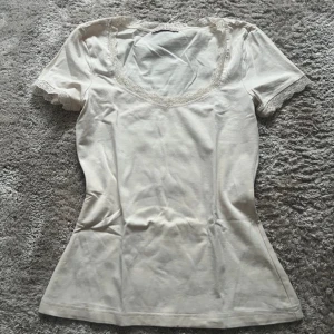 Spets topp - Spets topp från zalando💗knappast använd 