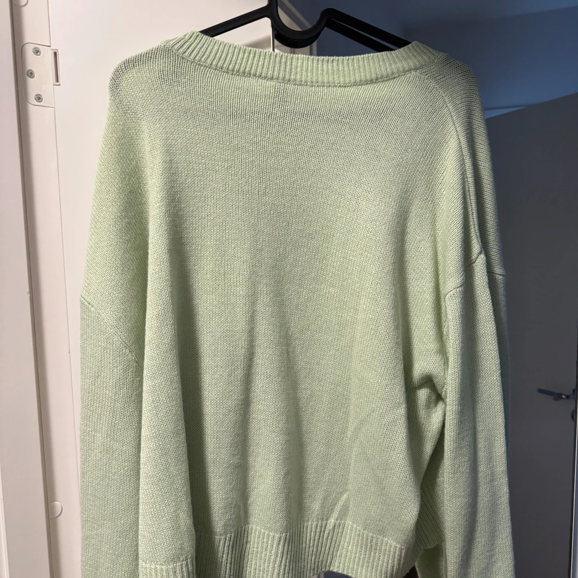 Ljusgrön stickad tröja från H&M - 1