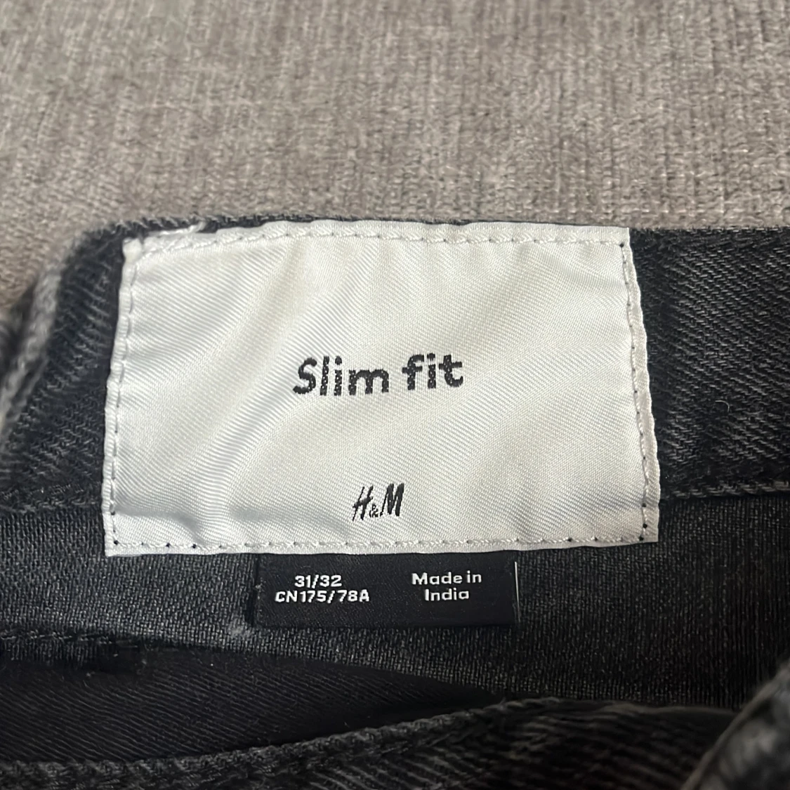 Svarta slim fit jeans från H&M - 1