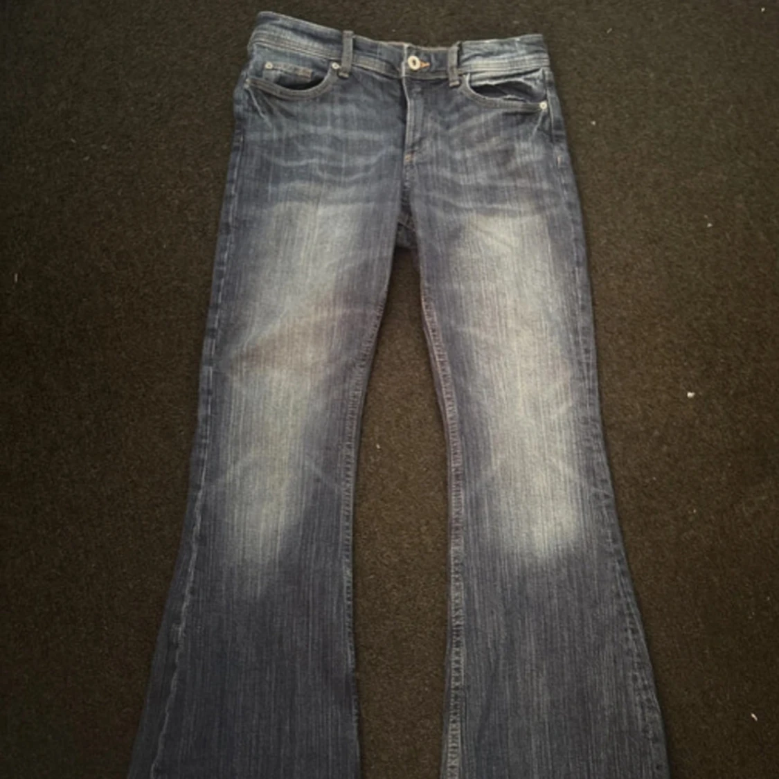 Blå bootcut jeans låg midja - 1