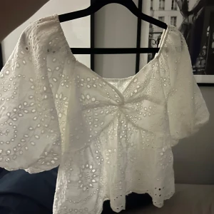 Vit blus - Jättefin blus🥰