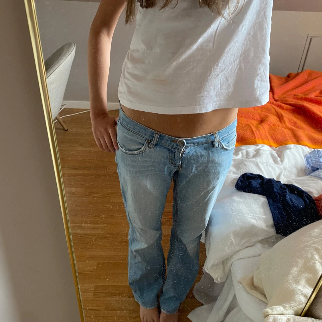 Ljusblåa lågmidjade jeans - 2