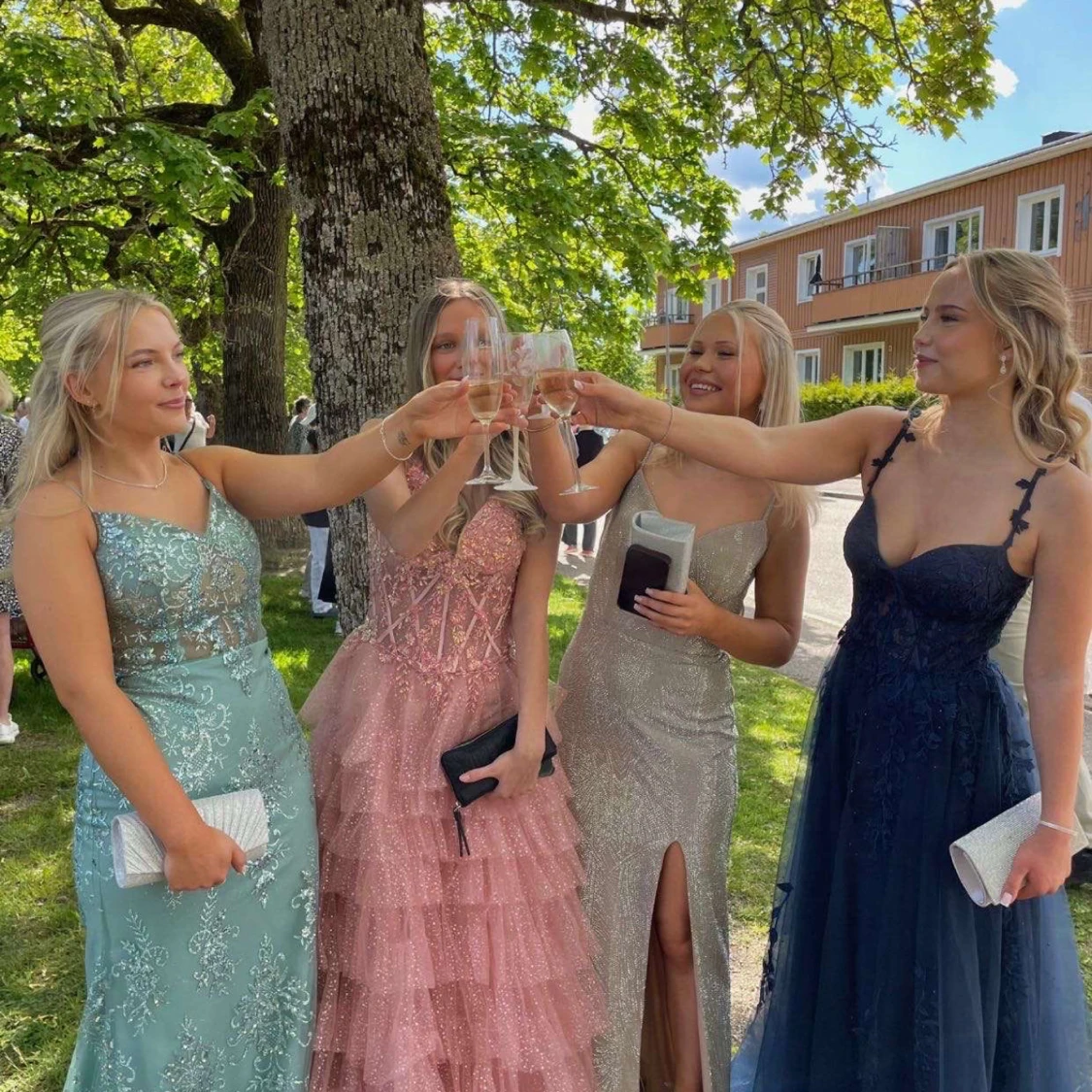 Rosa balklänning med volanger - 2