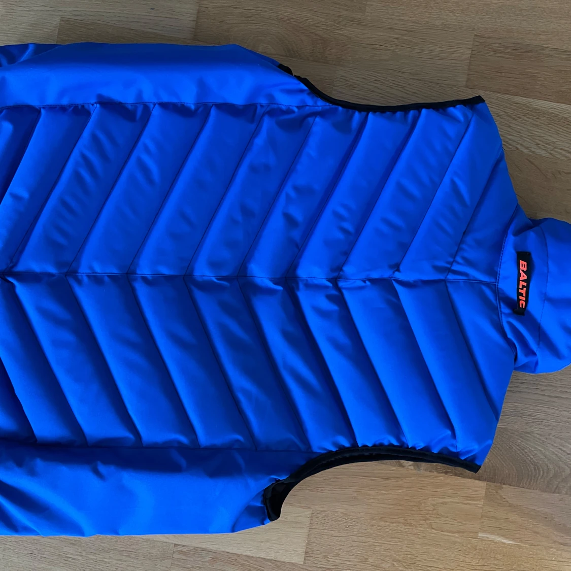 Blå och svart flyväst från Baltic - 2