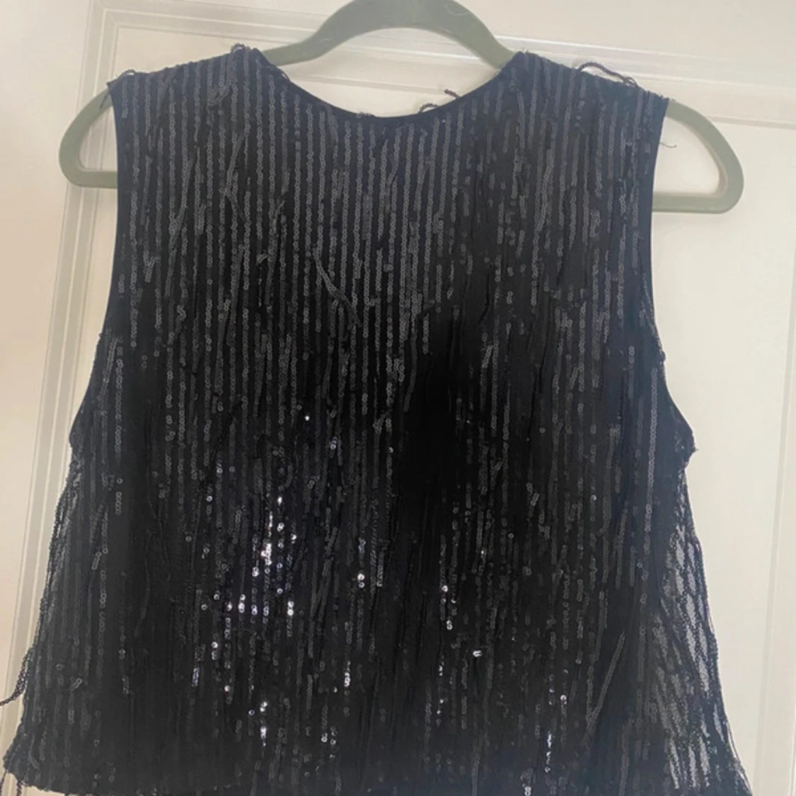 Svart långklänning med paljetter - 3