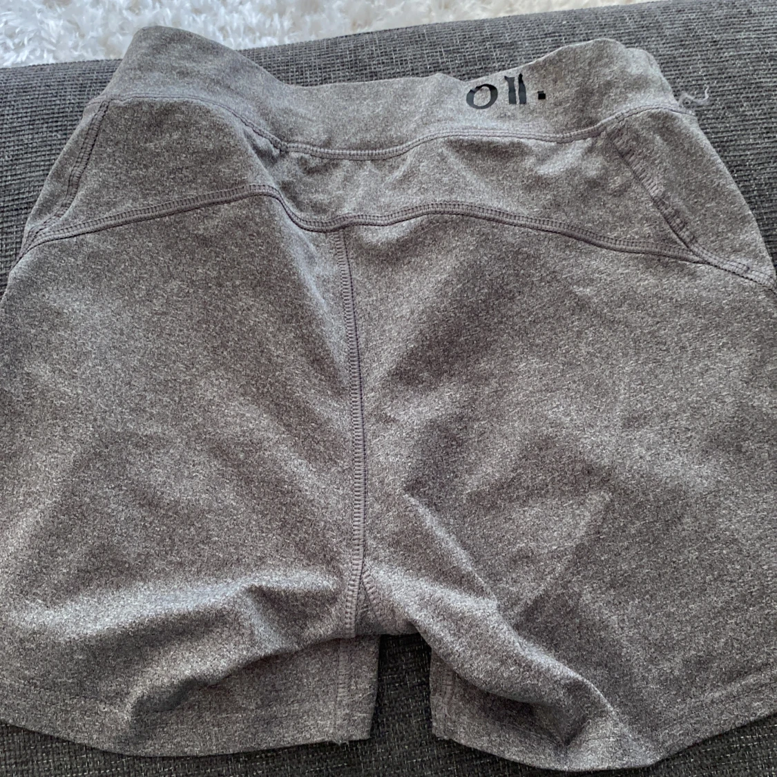 Grå träningsshorts  - 1
